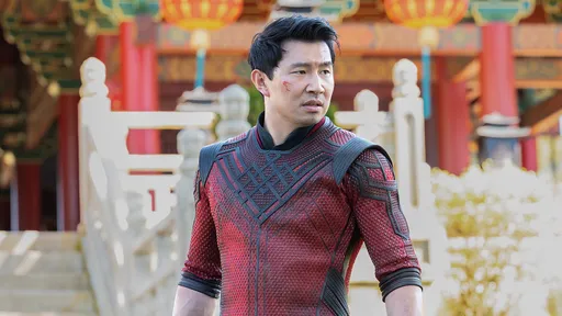 Shang-Chi │ Novo teaser foca em rivalidade familiar do próximo filme do MCU