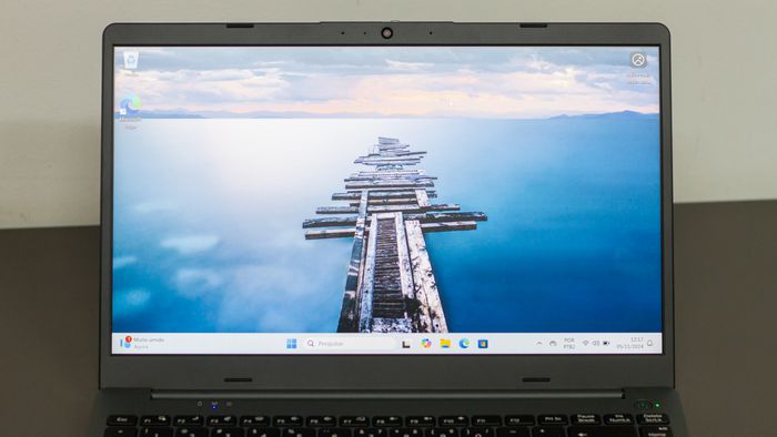 PCs com Windows 11 reiniciam em vez de desligar devido a bug em nova atualização