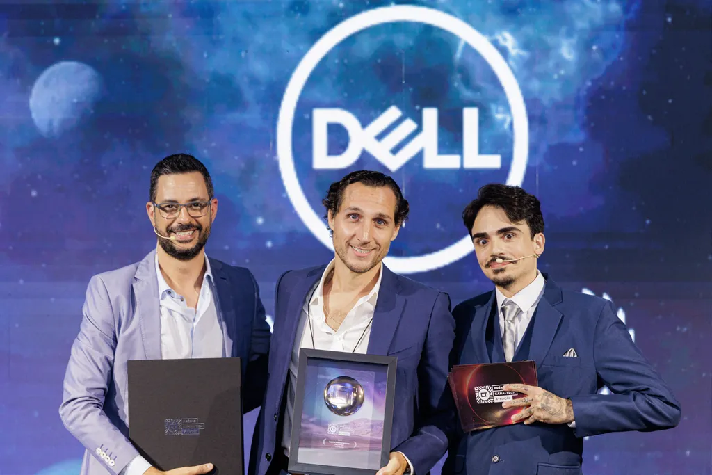 Dell faturou a placa de Marca de Laptop Gamer Mais Desejada no 6º Prêmio Canaltech (Imagem: Ivo Meneghel Jr/Canaltech)