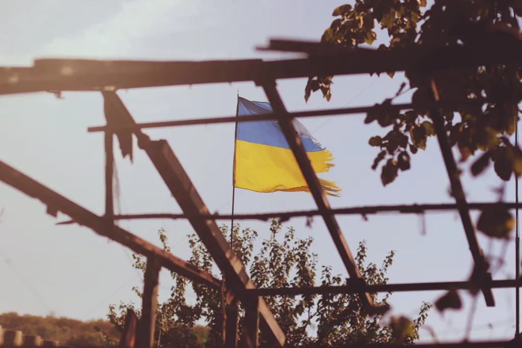 Binance criou primeiro site de crowndfunding em criptomoeda para a Ucrânia (Imagem: Reprodução/Envato/Twenty20photos)