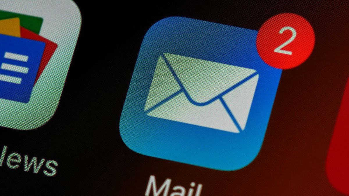 Hackers burlam filtro de spam com código oculto e aplicam golpes por e-mail