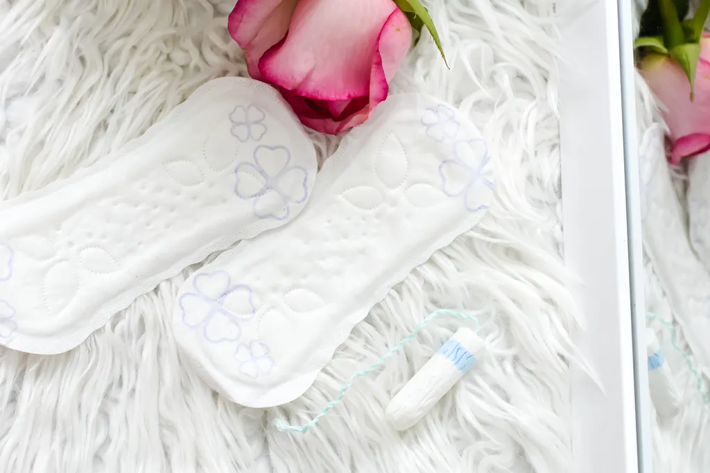 Cientistas criam absorvente capaz de detectar HPV pela menstruação (Imagem: VictoriaColin/Envato)
