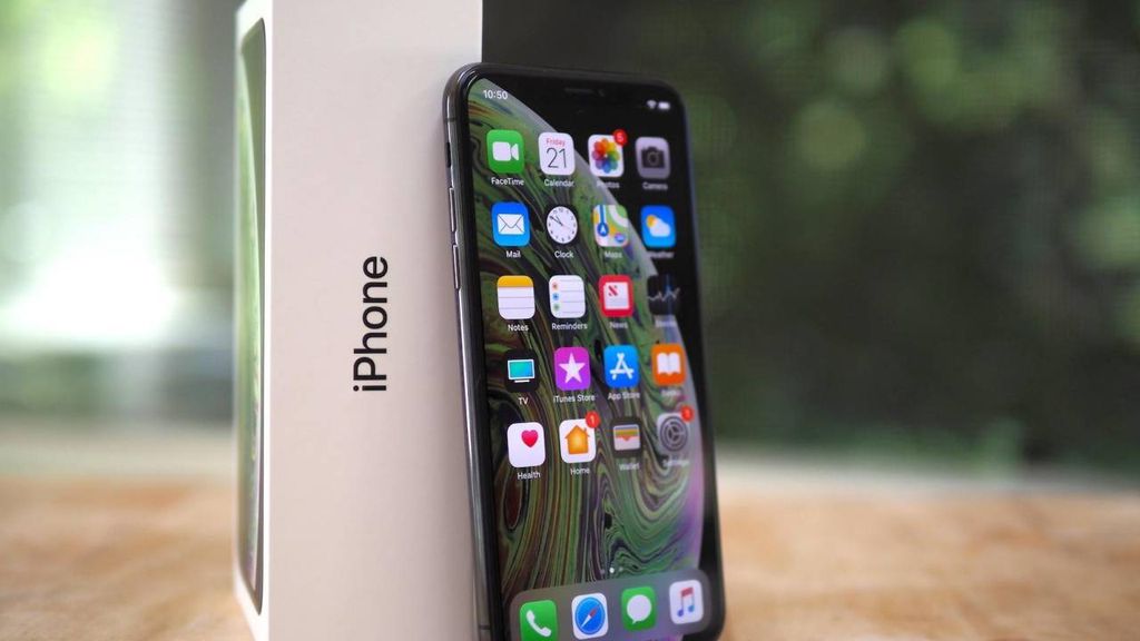 Popularidade do iPhone, da Apple, está em queda, de acordo com diversos levantamentos nos EUA