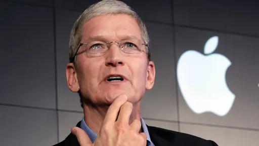 Tim Cook completa 5 anos como CEO da Apple e recebe mais de US$ 100 milhões