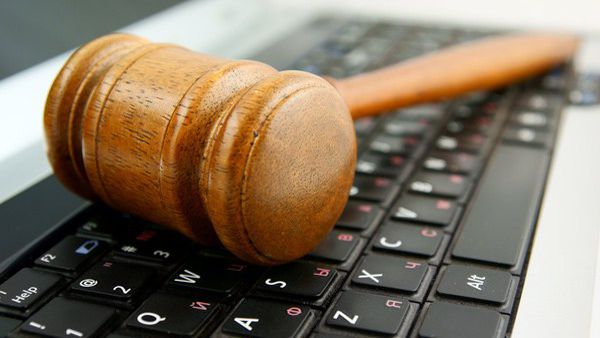 Governo de Uganda exige o bloqueio de sites pornográficos no país