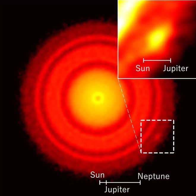 A bolha de gás e poeira encontrada ao redor da estrela T Hydrae, cuja extensão é equivalente à distância entre o Sol e Júpiter (Foto: ALMA/ESO/NAOJ/NRAO)