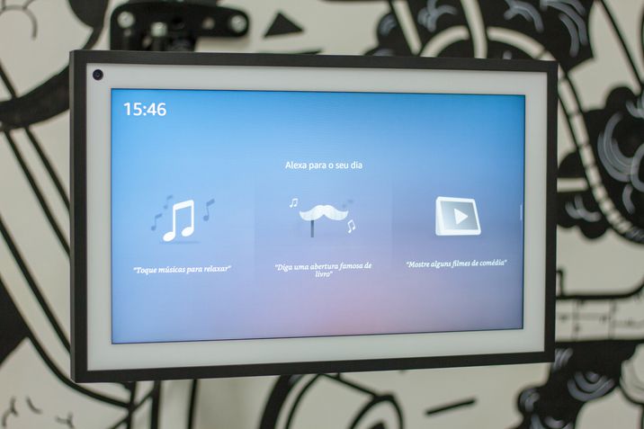 Echo Show 15 tela
