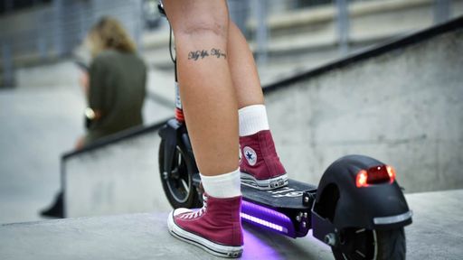 Patinetes elétricos não fazem tão bem para o meio ambiente