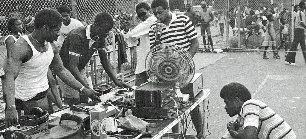 DJ de hip hop anos 70