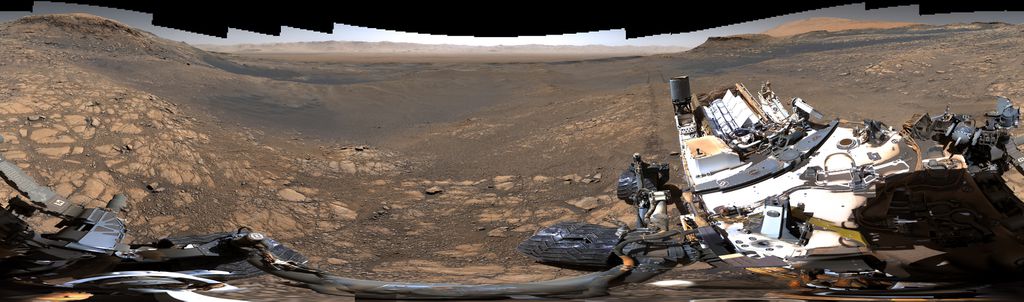 Panorama de Marte montado com uma sequência de mais de 1.000 fotografias capturadas pelo rover Curiosity (Imagem: NASA/JPL-Caltech/MSSS)
