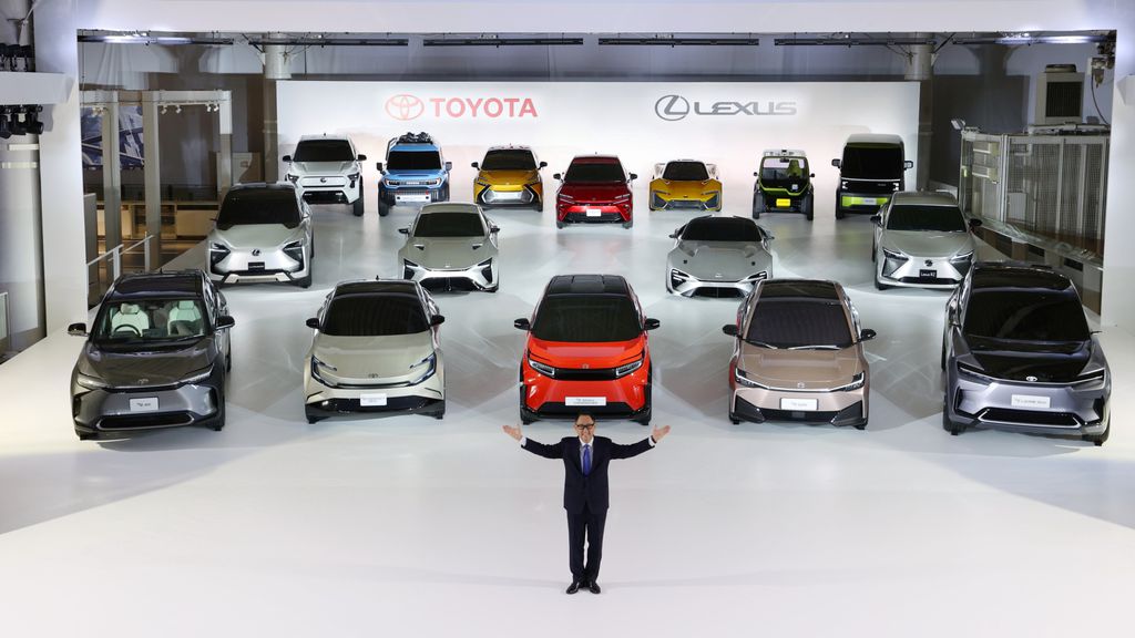 Toyota desbanca GM como líder de vendas de automóveis nos EUA - ISTOÉ  DINHEIRO