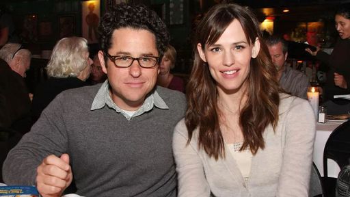 Jennifer Garner e J.J. Abrams retomam parceria em série exclusiva para a Apple