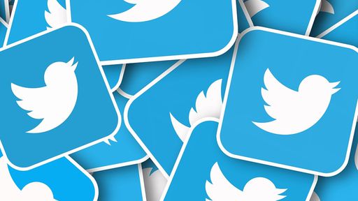 Com ajuda do Twitter, ex-refugiada reencontra homem que lhe ajudou aos 5 anos