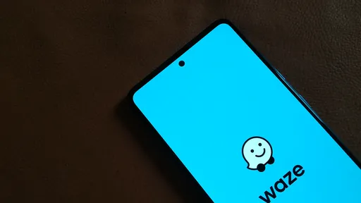 Pesquisa do Waze revela prática peculiar dos usuários do aplicativo