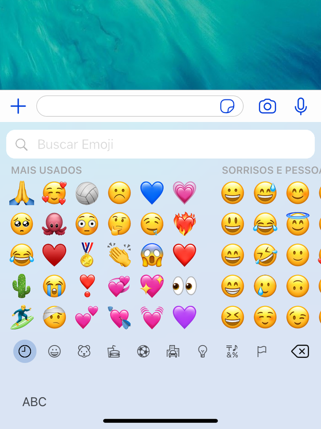Note que os adesivos de Memoji não aparecem mais no teclado de Emoji do iOS. Captura de tela: Lucas Wetten (Canaltech)