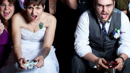 Gears of War: Casal se conhece jogando o game e se casa com o tema do título