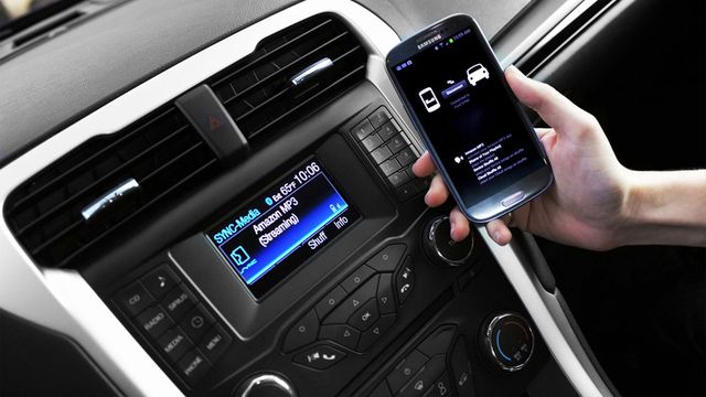 Toyota adota plataforma da Ford para conectar aplicativos móveis e carros