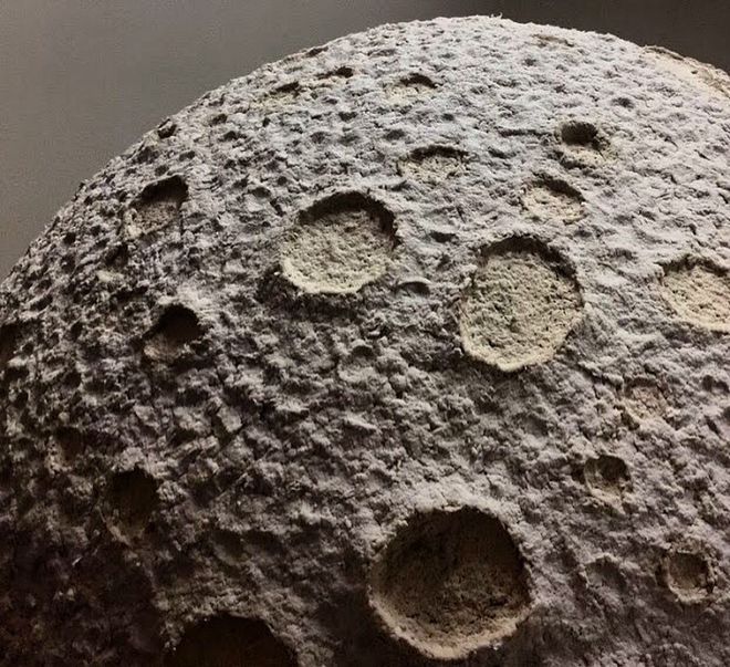 Lua produzida no projeto Universo Acessível