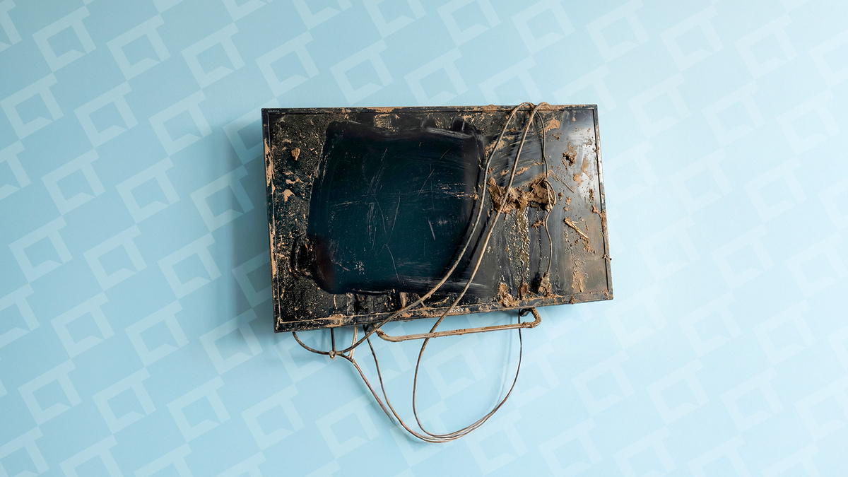O Engano da TV Pós-Enchente: Por Que Aparelhos Molhados Pifam Meses Depois