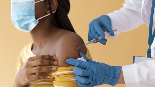 Vacina contra a ebola é segura e traz boa resposta imune em crianças e adultos