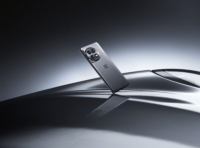 OnePlus Ace 2 Pro terá design similar ao OnePlus 11 e cores azul e cinza