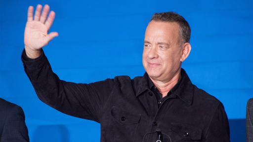 Tom Hanks recusa convite de Bezos para viajar ao espaço — e ainda tira um sarro