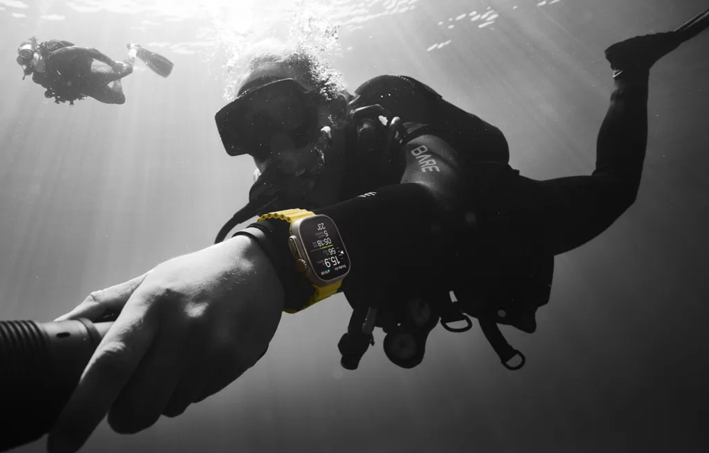 Apple Watch Ultra é um dos relógios inteligentes mais completos para mergulho e proteção contra água (Imagem: Reprodução/Apple)