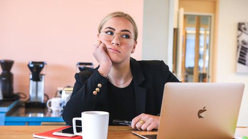 Entediado no trabalho? Isso pode ser síndrome de Boreout; entenda o que é