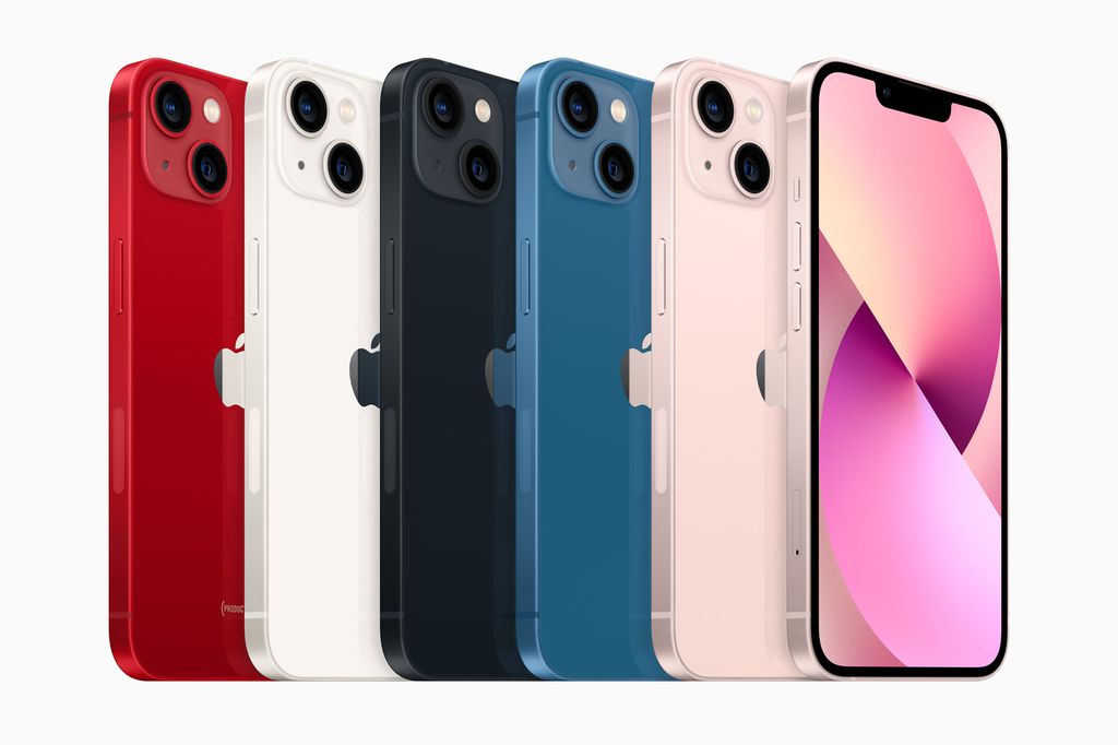 O design ainda segue as linhas adotadas no iPhone 12, mas agora com entalhe 20% menor, diversas novas cores e um novo posicionamento das câmeras no iPhone 13 e 13 Mini (Imagem: Divulgação/Apple)