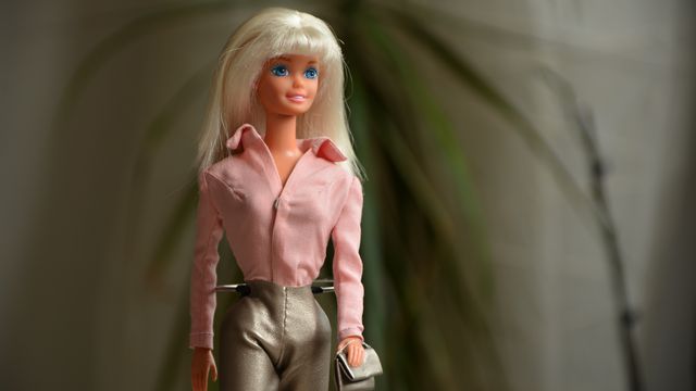 Barbie humana brasileira afirma nunca ter feito plástica apesar de