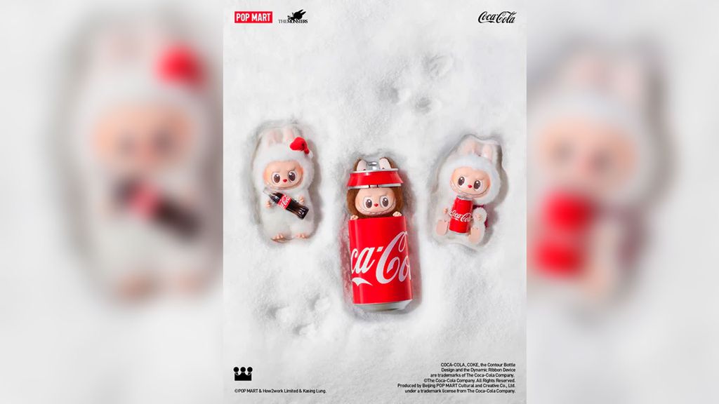 A Labubu feita em colaboração com a Coca-Cola é uma das mais procuradas e icônicas já feitas (Imagem: Pop Mart/Divulgação)