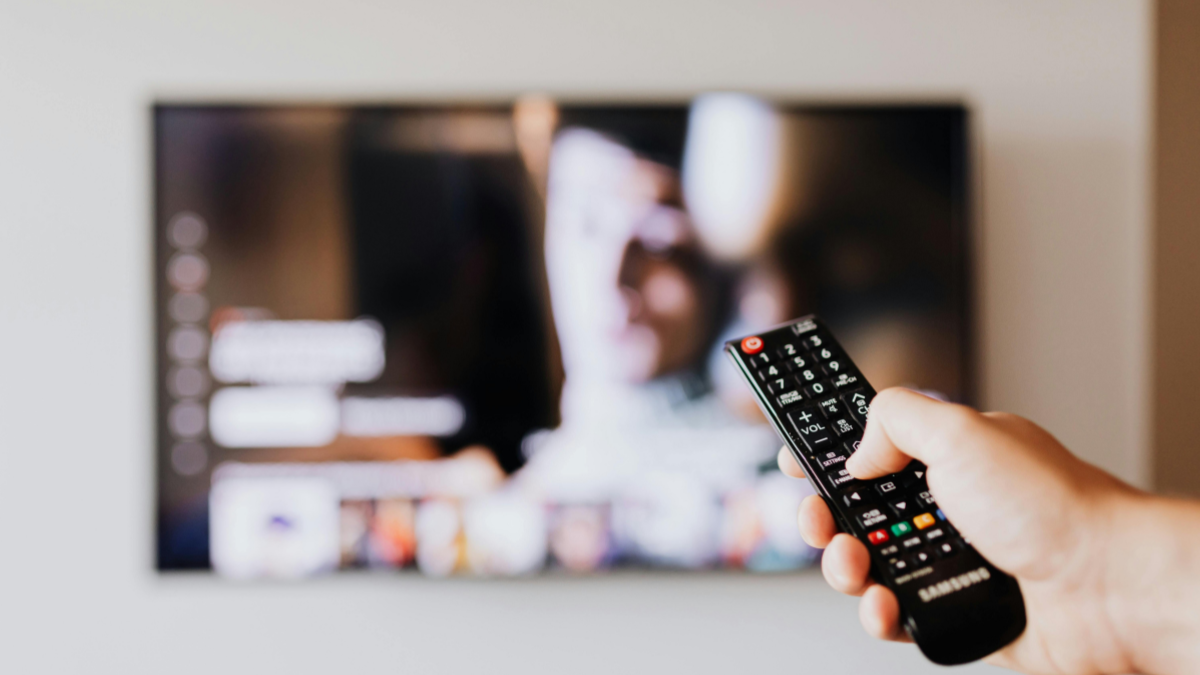 Maratone Filmes e Séries Gratuitamente: 10 Plataformas de Streaming Sem Assinatura!