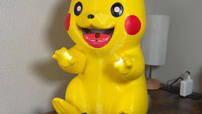 Youtuber constrói "Pikachu maligno" que dá choque de verdade