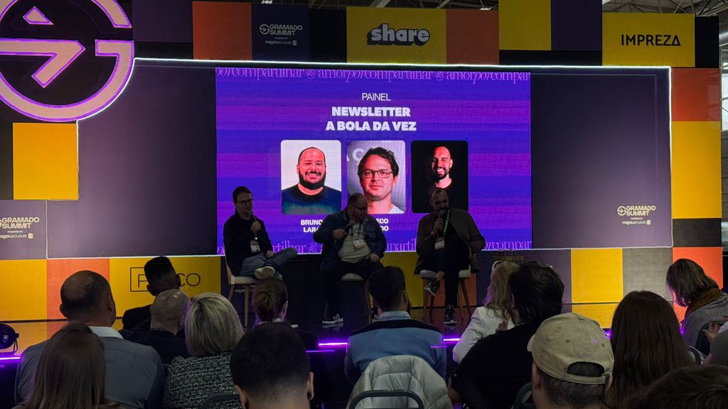 painel sobre newsletter na gramado summit 2025