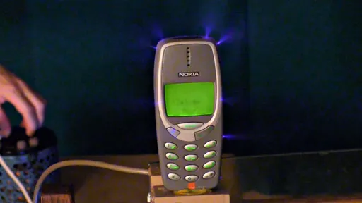 Confira o Nokia 3310 sobrevivendo a mais um teste extremo de resistência