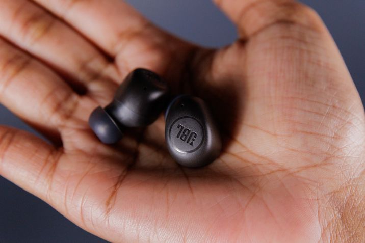 JBL Wave Buds fones
