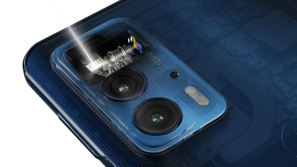 Inédita na marca, a câmera telefoto periscópica tem 8 MP, zoom óptico de 3x e OIS (Imagem: Divulgação/Motorola)