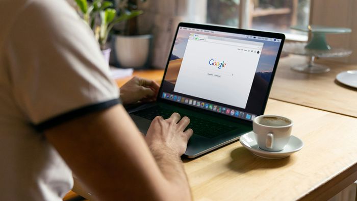 Google revela IA que ajuda a buscar por artigos científicos; veja como funciona