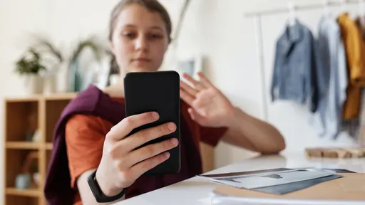Instagram vai emitir alerta para que adolescentes deem um tempo da plataforma