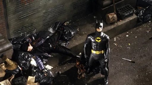 The Flash │ Fotos de bastidores revelam visual do Batman de Michael Keaton