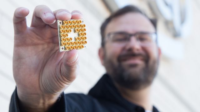 Intel alavanca pesquisas em computação quântica com novo chip de 17-Qubit