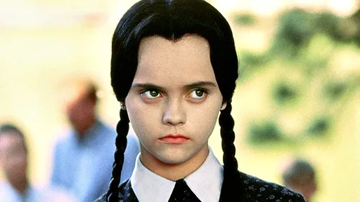 Christina Ricci pode viver Mortícia em derivado da Familía Addams na Netflix