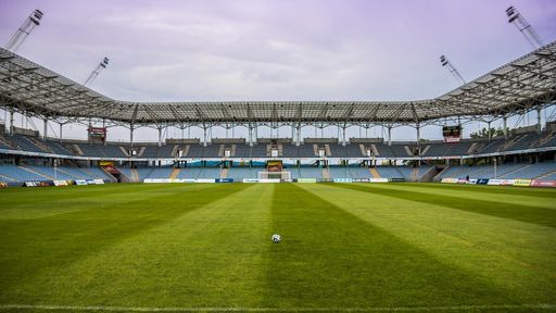 Quais as melhores assinaturas para assistir a futebol pelo celular?