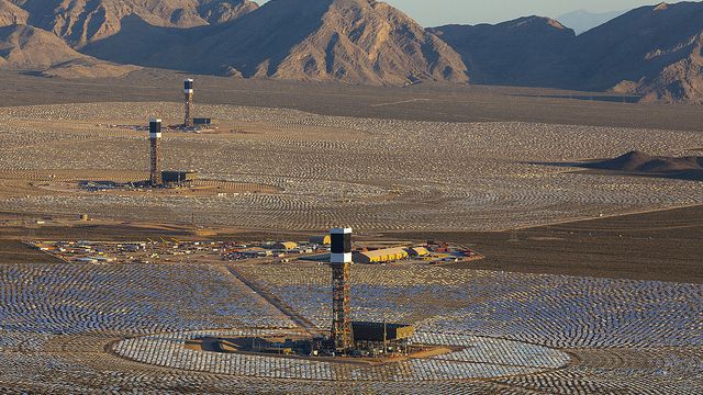 Maior usina de energia solar do mundo é inaugurada na Califórnia 