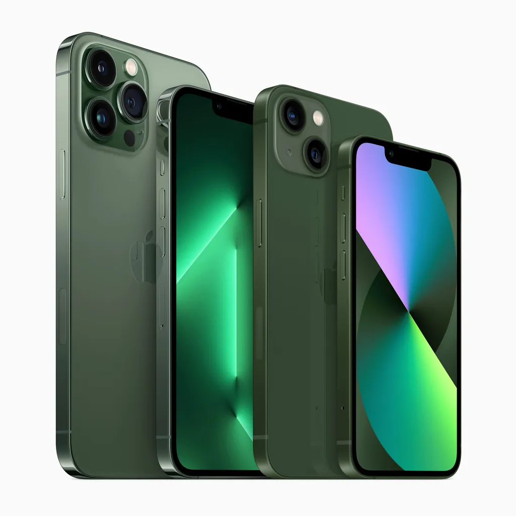 Os novos iPhone 13 nas cores verde e verde-alpino começam a ser vendidos no Brasil, com disponibilidade prevista para 8 de abril (Imagem: Divulgação/Apple)