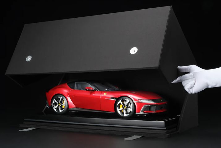 Miniatura Amalgam da Ferrari 12Cilindri