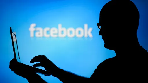 Facebook muda novamente a organização do feed de notícias