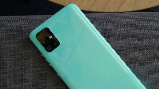 Possível sucessor do popular Galaxy A51 é flagrado com chip Snapdragon 765G e 5G