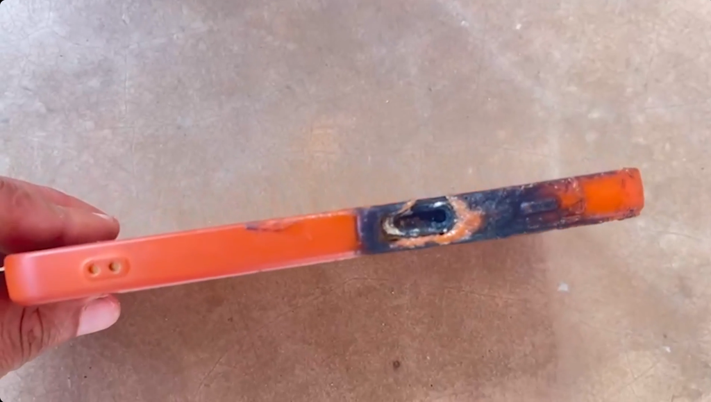 celular explode descarga elétrica adolescente