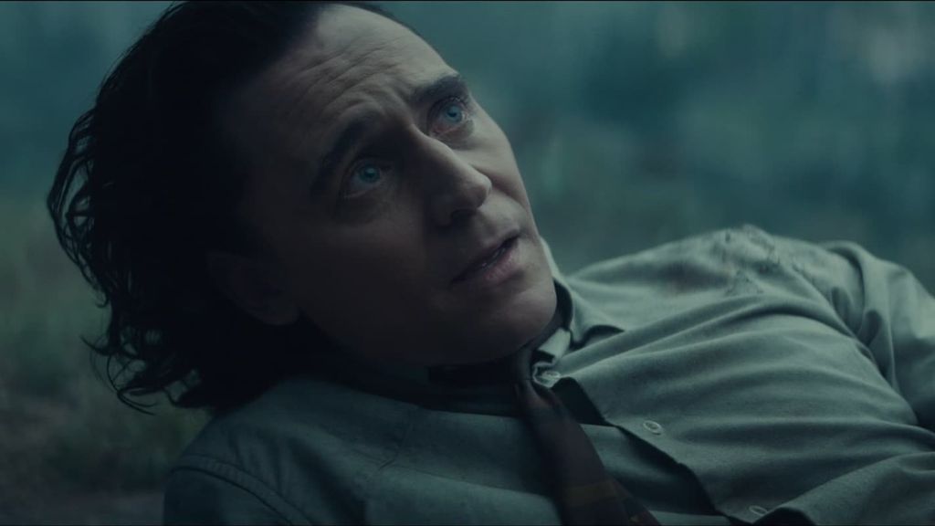 Perdeu tudo! O drama de Loki morando de alguel em outra linha temporal (Imagem: Reprodução/Disney+)